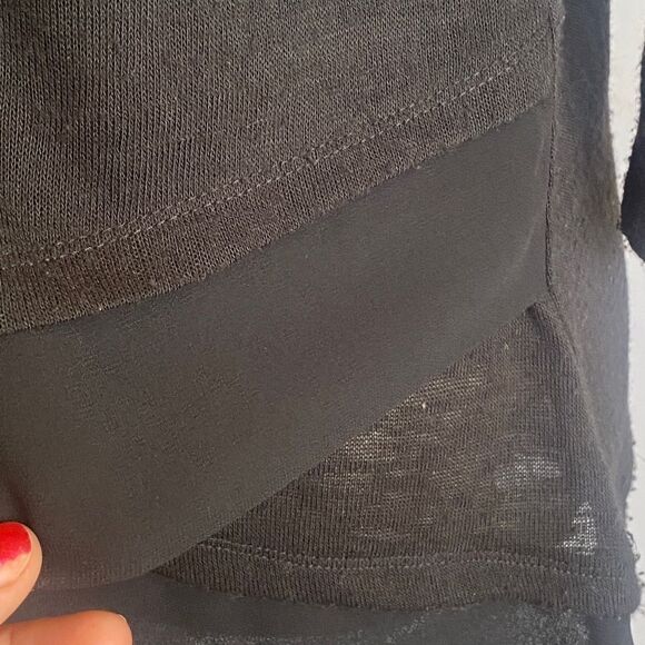 Skies Are Blue Knit 3/4 Length Tee w/ Asymmetrical Front Details•Large•Black - Picture 6 of 8